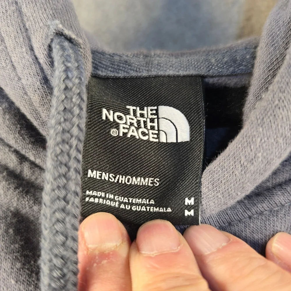 The North Face Mens Gray Graphic Patch Hoodie Sweatshirt Size Medium T2381